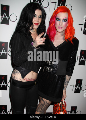 Kat Von D und Jeffree Star Kat Von D feiert den Start ihres neuen Buches "hohe Spannung Tattoo' TAO Nightclub Las Vegas Stockfoto