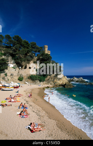 Schloss und Strand in Lloret de Mar, Costa Brava, Katalonien, Spanien, Europa Stockfoto
