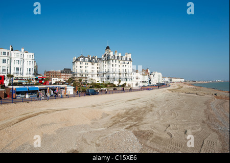 Schindel ersetzt in Eastbourne Beach in East Sussex, die Küste, ein Projekt, finanziert von der Umweltagentur zu schützen. Stockfoto