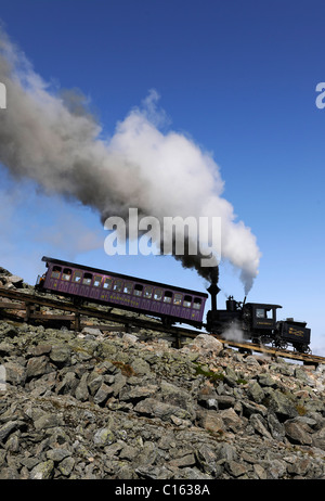 Mt. Washington Dampfzug Zahnradbahn bringt Touristen zur Sternwarte Stockfoto