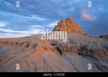 Felsformation der Wände des China bei Sonnenuntergang, Mungo National Park, New-South.Wales, Australien Stockfoto