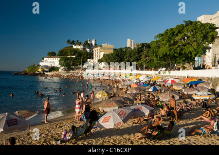 Praia Porto da Barra, der Hauptstrand von Salvador de Bahia, Salvador Bahia, Brasilien, Südamerika Stockfoto