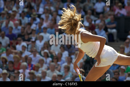 Victoria Azarenka, Bulgarien, in Aktion bei den All England Lawn Tennis Championships in Wimbledon, London, England. Stockfoto