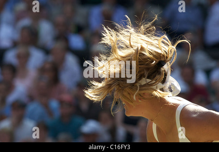 Victoria Azarenka, Bulgarien, in Aktion bei den All England Lawn Tennis Championships in Wimbledon, London, England. Stockfoto