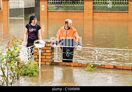 Sturzfluten Sie in der Stadt von Ballarat Victoria Australia.Residents Uhr das steigende Hochwasser mit Besorgnis. Stockfoto