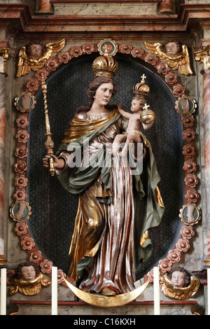 Madonna im linken Seitenaltar der Pfarrkirche St. Johns in Brendlorenzen, Neustadt A. d. Saale Stadt, Rhön-Grabfeld Stockfoto