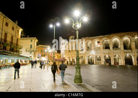 Piazza Bra Und Arena di Verona, historischen Zentrum von Verona, Italien, Europa Stockfoto