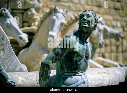 Bronze-Skulptur von einem Satyr auf der Neptun-Brunnen, Piazza della Signoria, Florenz, Florenz, Toskana, Italien, Europa Stockfoto