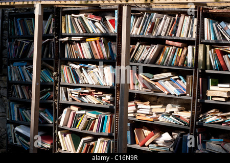 Gebrauchte Bücher zum Verkauf in Sonne am Hay on Wye, Herefordshire im Winter Stockfoto