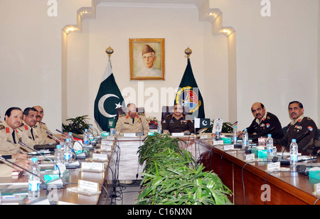 Vorsitzender der Joint Chiefs Of Staff Committee (JCSC), Gen.Khalid Shamim Wynne und Commander Saudi Land zwingt Lt.Gen.Abdul Rahman Stockfoto