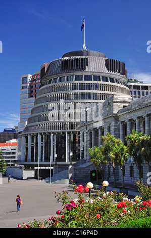 Neuseeland Regierung "Beehive" und Parlamentsgebäude. Region Lambton Quay, Wellington, Wellington, Nordinsel, Neuseeland Stockfoto