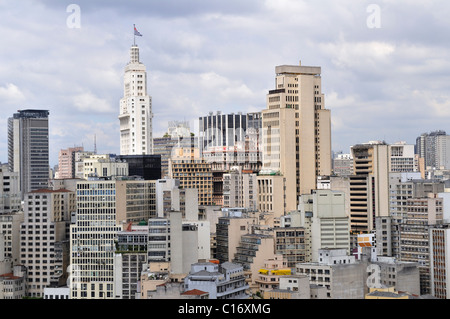 Wolkenkratzer in der Innenstadt von Sao Paulo, Brasilien, Südamerika Stockfoto