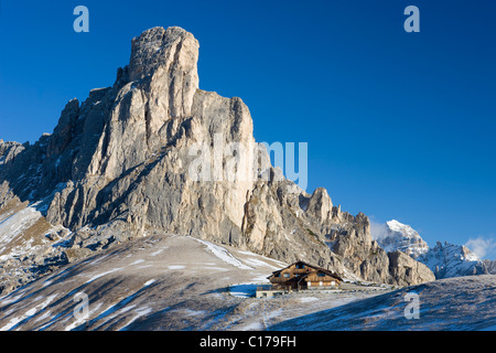 Nuvolau vom Passo di Giau, Ampezzaner Dolomiten, Belluno, Italien, Europa aus gesehen Stockfoto