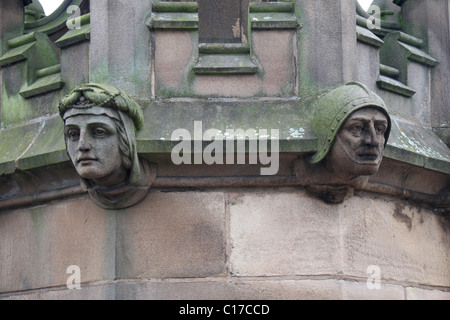 Grotesken auf der West-Brücke in Leicester, Leicestershire, England. Stockfoto