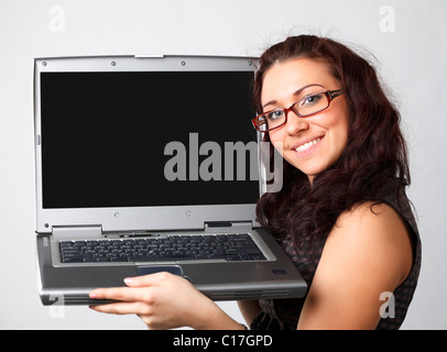 Junge Frau mit persönliches Notizbuch Stockfoto