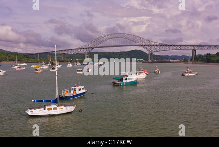 PANAMA - Brücke des Amerikas am Pazifik Eingang zum Panamakanal. Stockfoto