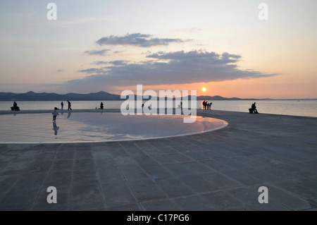 Sonnenuntergang, Gruß an die Sonne, Zadar, Kroatien, Europa Stockfoto