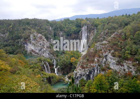 Großen Wasserfall, Veliki Slap, Nationalpark Plitvicer Seen, Kroatien, Europa Stockfoto