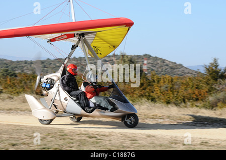 Tanarg Trike geht in die Luft die nächste Erfindung, so weit, das fliegende Auto. Dieses zweisitzige Trike ist durchaus eine revolution Stockfoto
