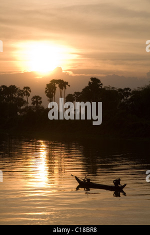 Sonnenuntergang am Mekong River Stockfoto