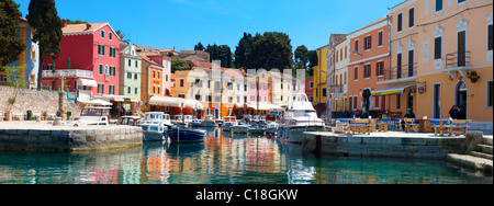 Den malerischen Fischerhafen von Veli Lošinj, Insel Lošinj, Kroatien Stockfoto