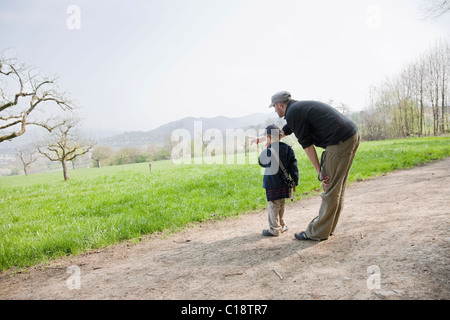 Vater und Sohn genießen Sie einen Nachmittag Stockfoto