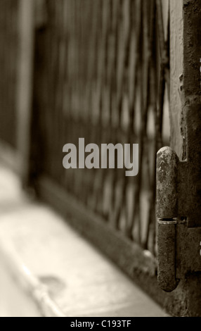 rostigen alten Metallfenster Rost Stockfoto