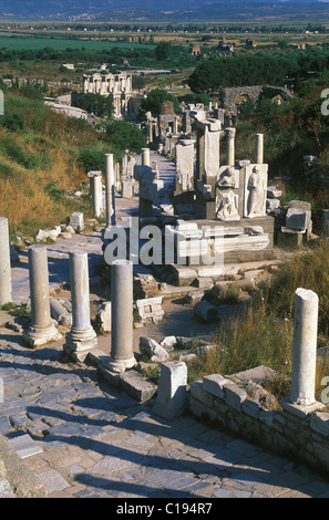 Türkei, Ägäis, antiken Stadt Ephesus, Celsus (Celsius) Bibliothek et Kuretenstraße Stockfoto