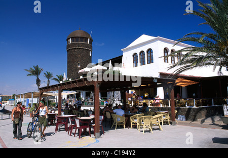 Straßencafé in Calete de Fustes, Fuerteventura, Kanarische Inseln, Spanien, Europa Stockfoto