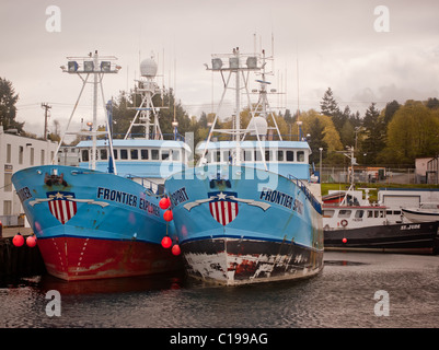 zwei Fischerboote neben in Seattle Washington gebunden Stockfoto