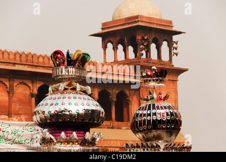 Gestaltet von Tazias in einer Moschee während Muharram, Jama Masjid, Delhi, Indien Stockfoto