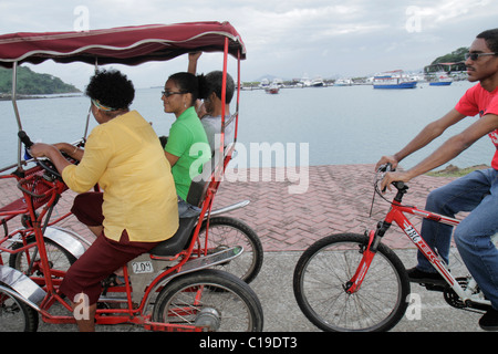 Panama, Lateinamerika, Mittelamerika, Panama City, Amador Causeway, Calzada de Amador, Bahia de Panama, Panama-Kanal, Isla Perico, Erholungsgebiet, Vierrad, vier Stockfoto