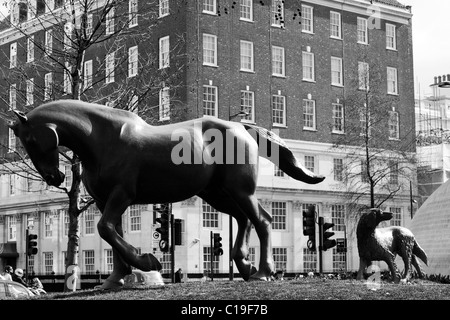 Ein Denkmal der Tiere kämpfte in den großen Kriegen, "sie hatte keine Wahl" London England Stockfoto