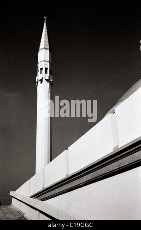 Moderne Architektur der Sakirin Moschee in Üsküdar in Istanbul in der Türkei im Nahen Osten Asien. Gebäude Islam islamische muslimische Religion Spiritualität Reisen Stockfoto