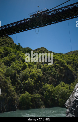 Bungy Jumping über Kawarau River, Lake Wakatipu, Otago, Neuseeland Stockfoto