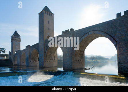 Die mittelalterliche Pont Valentre über den Fluss Lot, Cahors, dem Lot, Frankreich Stockfoto