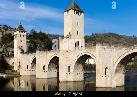 Die mittelalterliche Pont Valentre über den Fluss Lot, Cahors, dem Lot, Frankreich Stockfoto