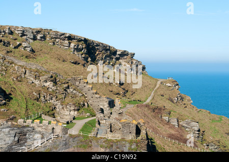 Teil der Überreste von König Arthurs Burg in Tintagel in North Cornwall, Großbritannien Stockfoto