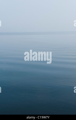 Panoramablick auf eine Lagune, Kerala Backwaters, Alleppey, Alappuzha District, Kerala, Indien Stockfoto