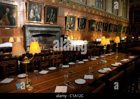 Innenraum des Rittersaals am Christ Church College der Universität Oxford, Oxfordshire, England, UK Stockfoto