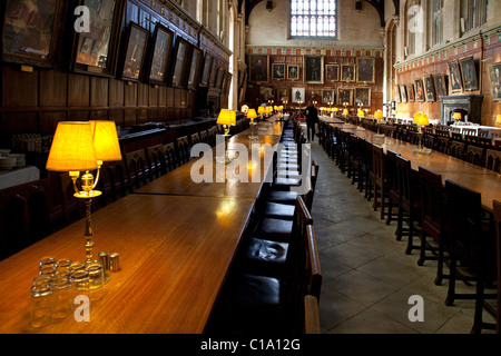 Innenraum des Rittersaals am Christ Church College der Universität Oxford, Oxfordshire, England, UK Stockfoto