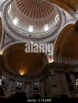 Blick in die innere Decke der nationalen Pantheon Wahrzeichen befindet sich in Lissabon, Portugal. Stockfoto