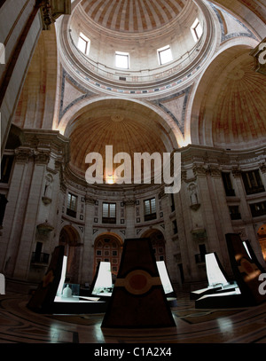 Blick in die innere Decke der nationalen Pantheon Wahrzeichen befindet sich in Lissabon, Portugal. Stockfoto