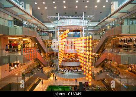 Das Paragon Einkaufszentrum eingerichtet für Chinese New Year, Orchard Road, Singapur Stockfoto