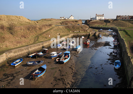 Angelboote/Fischerboote im Hafen von Seaton Schleuse, Nord-Ost England UK Stockfoto