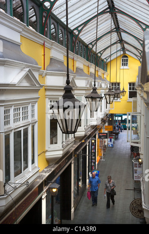Das Cardiff Castle Arcade Stockfoto