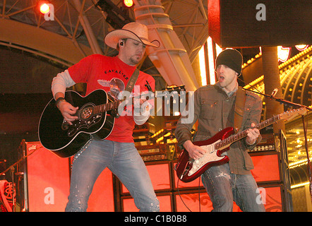 Jason Aldean erklingt in der ACM Awards Freemont Street Konzert für den potenziellen Kunden bis zu 44th Annual Academy of Country Music Stockfoto