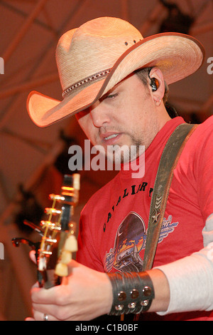 Jason Aldean erklingt in der ACM Awards Freemont Street Konzert für den potenziellen Kunden bis zu 44th Annual Academy of Country Music Stockfoto