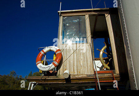 Detail des S S Sir Walter Scott auf Loch Katrine mit Brücke und Rettungsring Trossachs Stockfoto