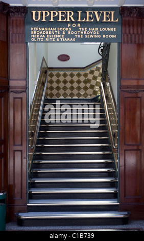 Treppe zur oberen Ebene Wanderer-Arcade-Southport Stockfoto